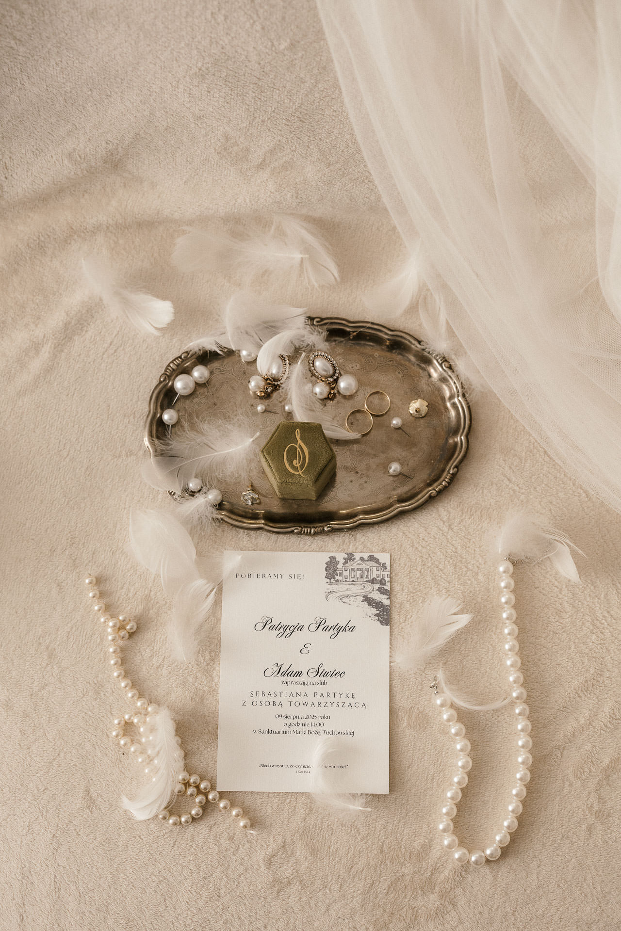 flat lay ozdoby ślubne