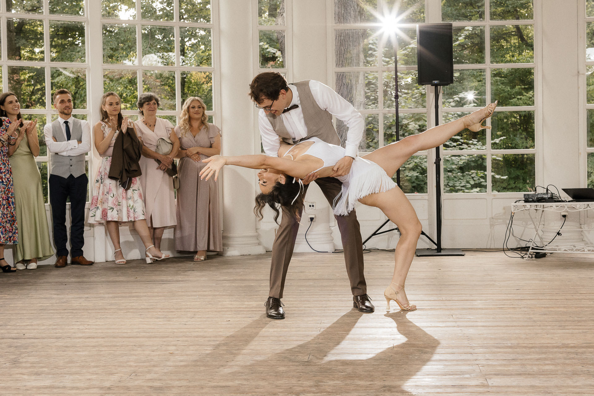 pierwszy taniec - zdjęcia ślubne pod Tarnowem - Dwór Bistuszowa